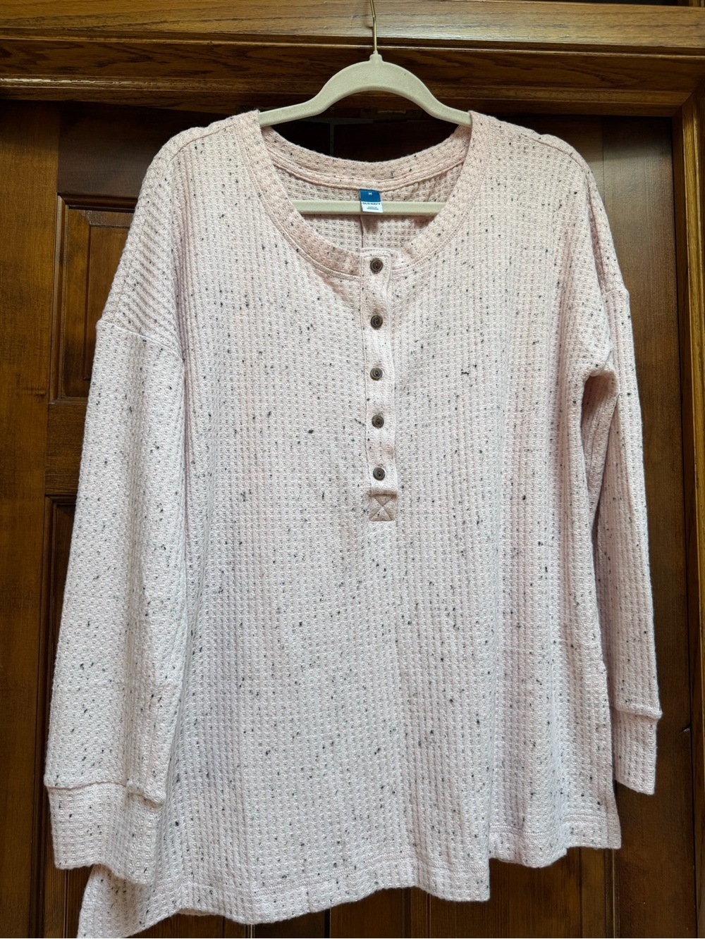 Old Navy Light Pink Speckled Waffle Henley, Size Medium